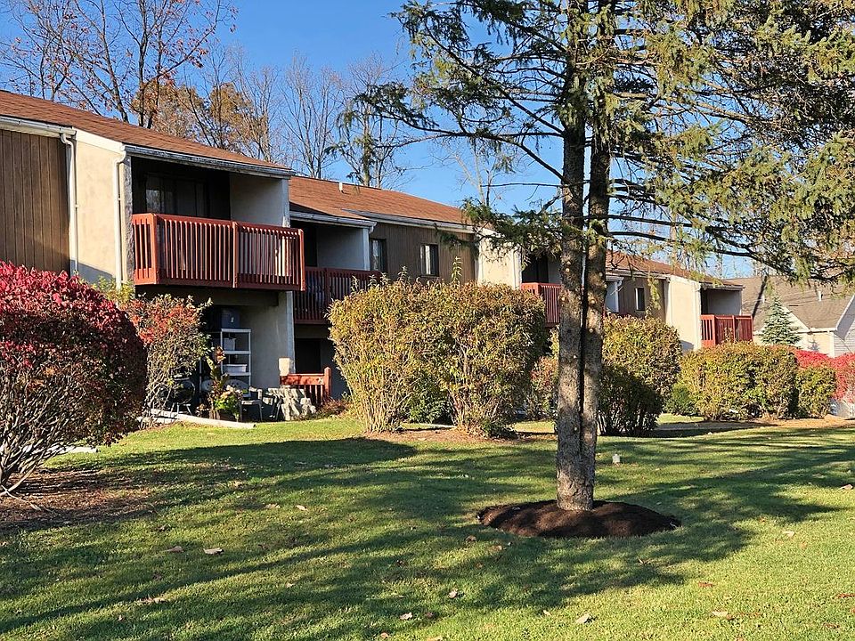 2nd image of 553 Galen Dr