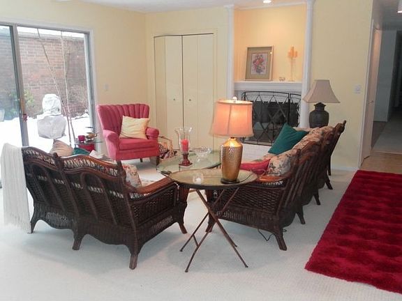 3rd image of 633 Ensenada Ct #2-8