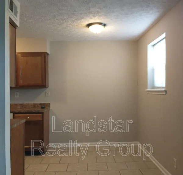 7320 Six Mile Ln #2 — Photo 8