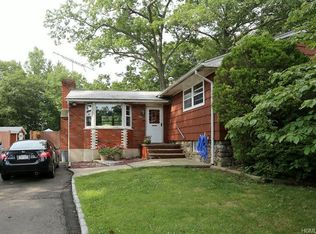 526 New Hempstead Rd, Spring Valley, NY 10977