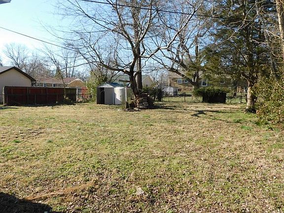 2nd image of 115 King Cole Dr