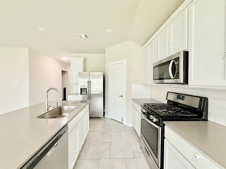 7550 Teton Creek Trce — Photo 3