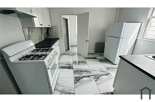 19 Knowles St #2 Photo 1