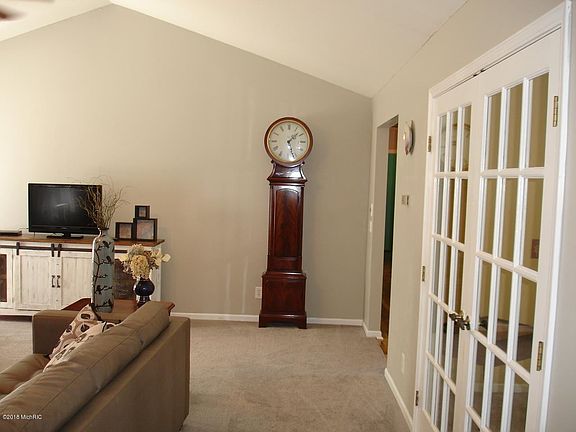 5th image of 13061 Sikkema Dr