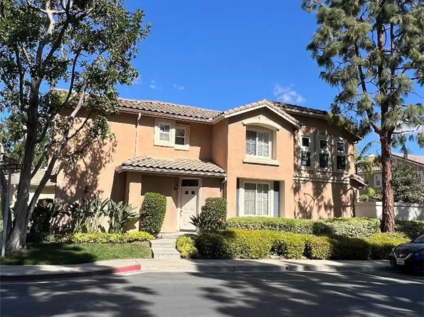 16 Santa Luzia Aisle, Irvine, CA 92606