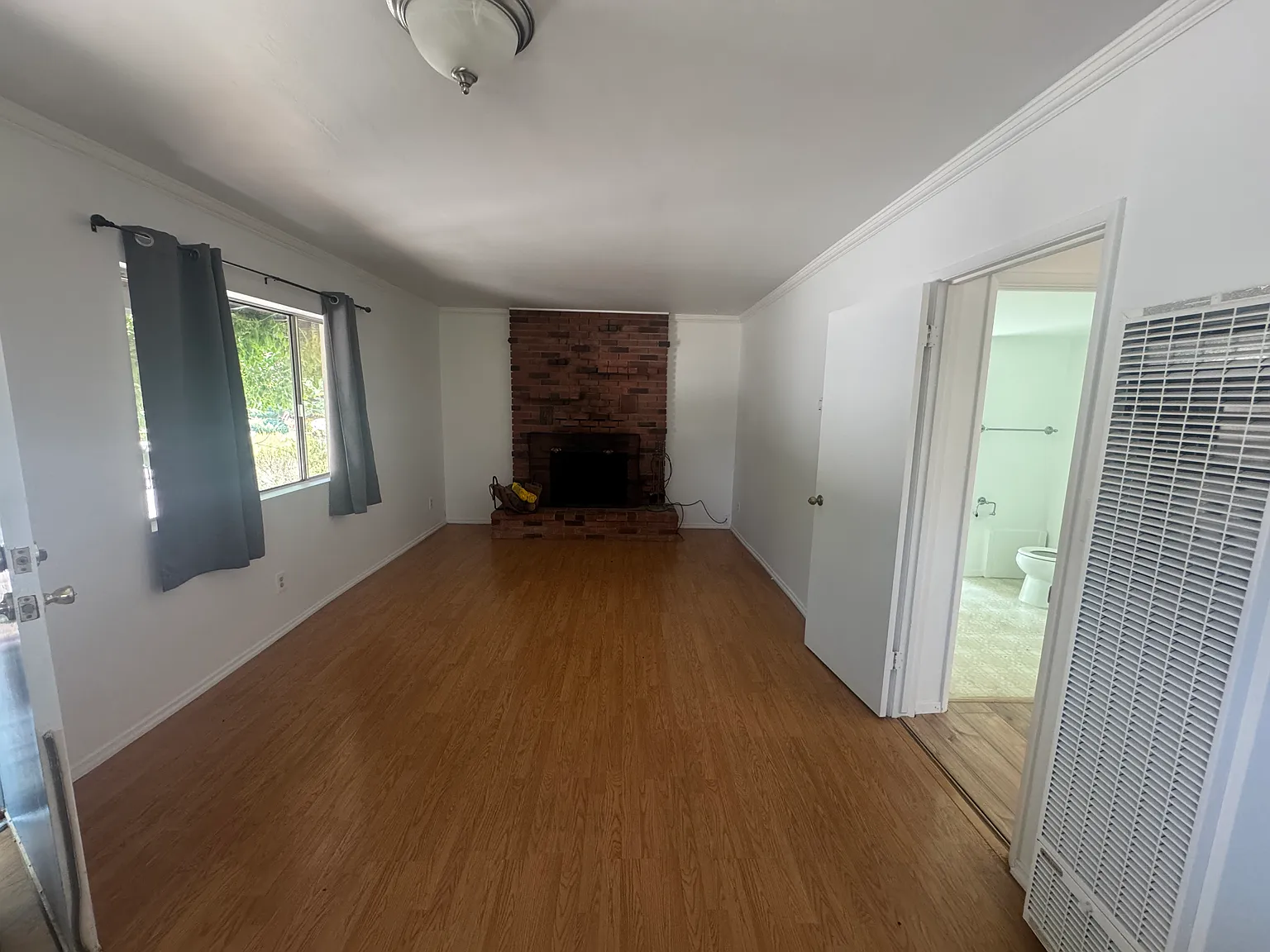 1 bed, 1000 sqft, $1,950 — Photo 2