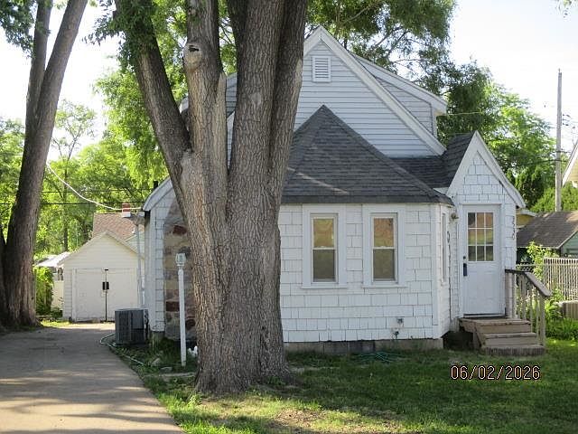 1st image of 3530 Ridgeway Ave