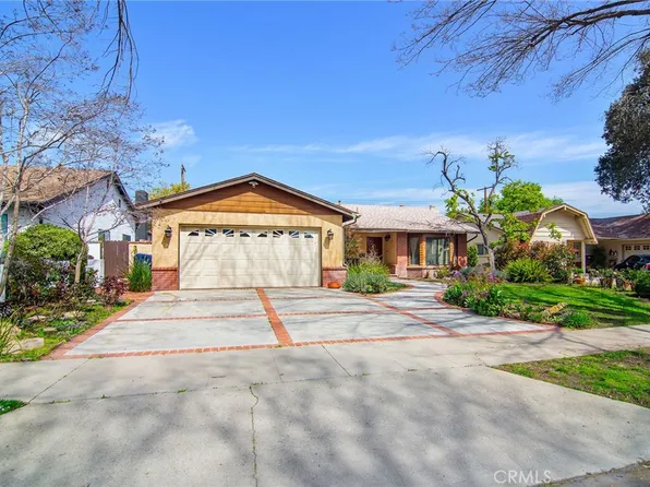 23053 Schoolcraft St, West Hills, CA 91307