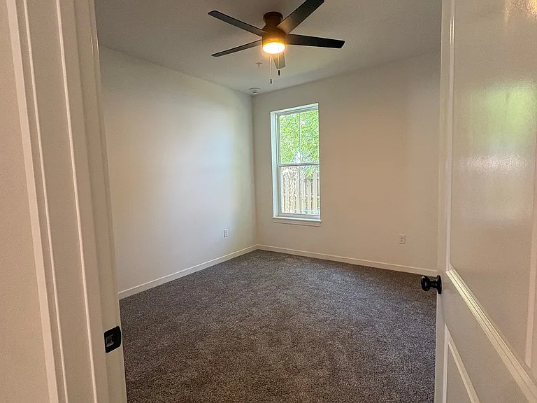 3138 Indianola Ave #104 — Photo 11
