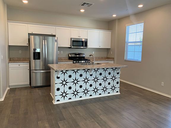 2nd image of 30349 Village Knoll Dr