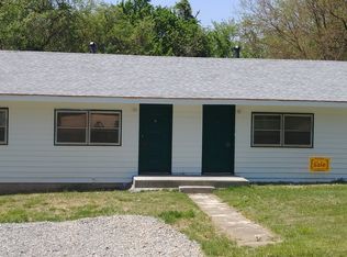 8 Valley Rd, Saint Charles, MO 63303