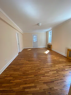 Rented by Kew Forest Realty Inc | media 2