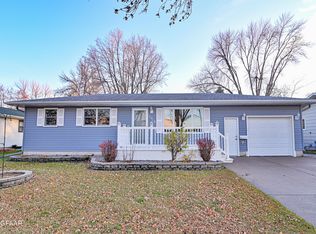 2019 20th Ave S, Grand Forks, ND 58201