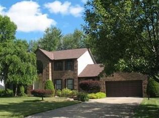 6189 Tourelle Dr, Highland Heights, OH 44143