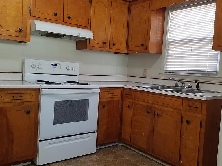 510A N Townville St — Photo 7