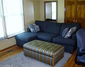 3rd bedroom may be used as office