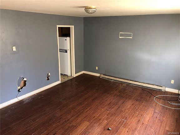 2nd image of 2503 Coles St