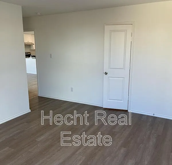 2906 Green Finch — Photo 14