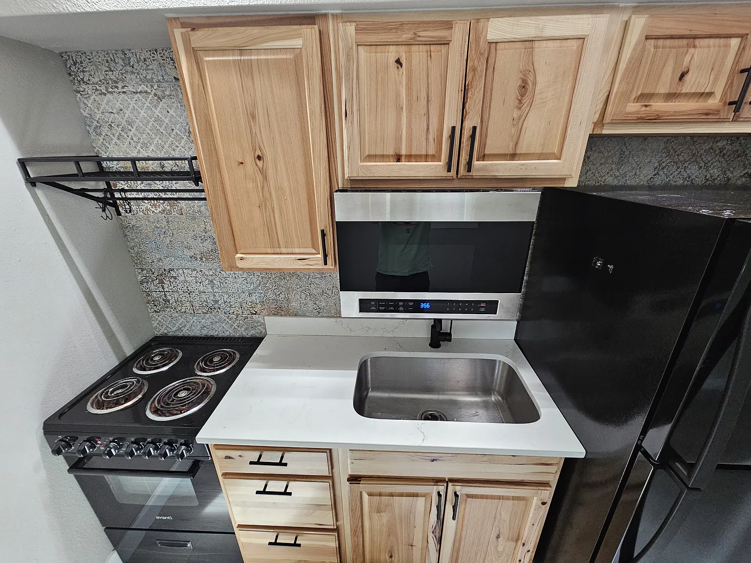 1501 E Kaley St — Photo 4