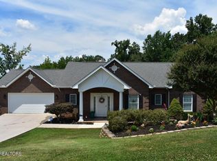 536 Robinson Dr, Loudon, TN 37774