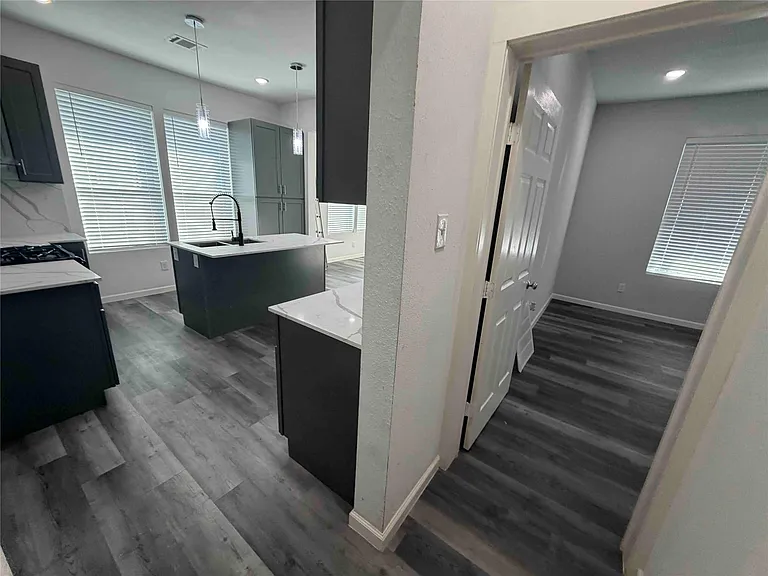2404 Burkett St — Photo 17