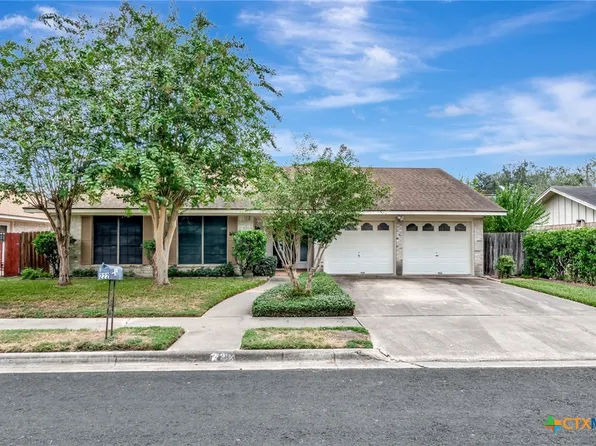 222 Navajo Dr, Victoria, TX 77904