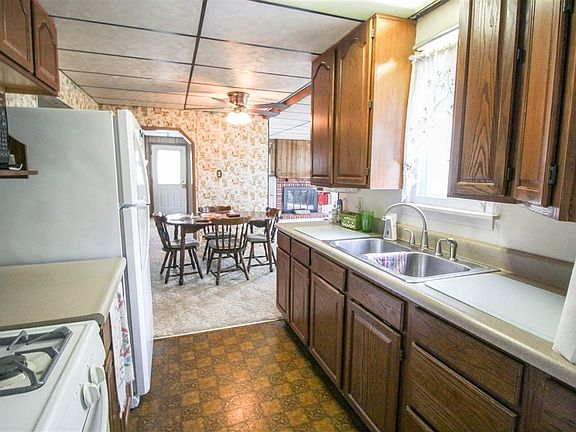 2nd image of 4076 Eastport Dr