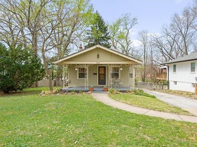 8330 Riggs St, Overland Park, KS, 66212