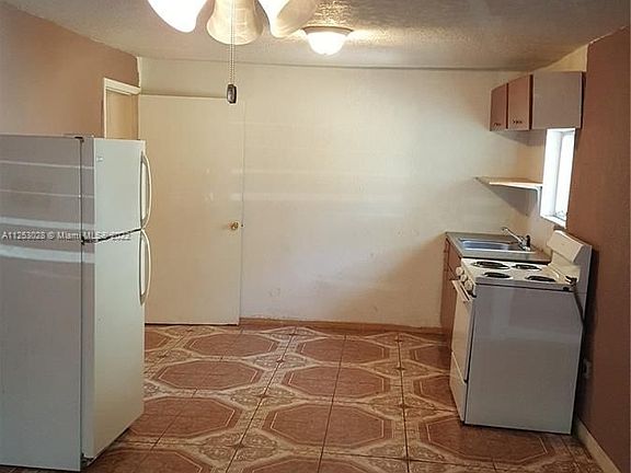 5th image of 13300 NW 16th Ave #A