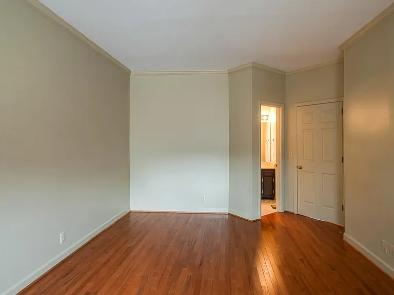 2110 Portland Ave #201 — Photo 17