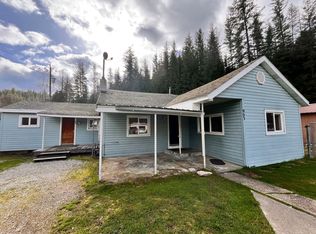 903 A St, Pinehurst, ID 83850