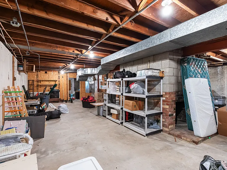355 Pearse Rd — Photo 44