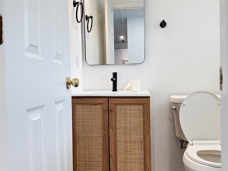 2902 Kestrel Dr #B — Photo 11