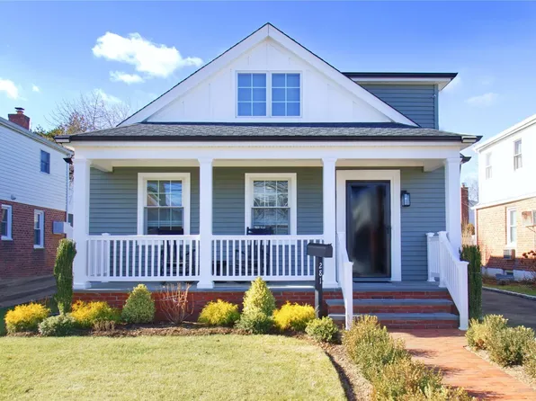 281 Euston Road, Garden City, NY 11530