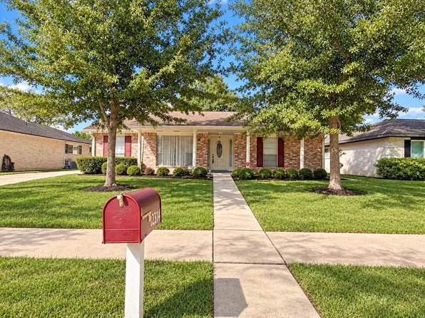 12314 Dorrance Ln, Meadows Place, TX 77477