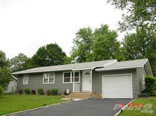 210 Circle Dr, Crane, MO 65633
