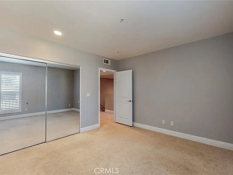 11540 Moorpark St #103 — Photo 23