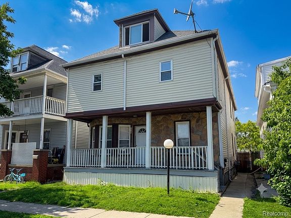 3rd image of 3845 Edwin St