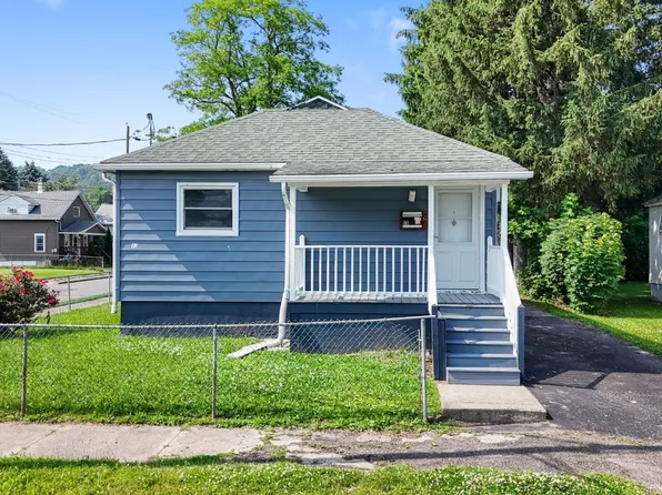 13 Ester St, Johnson City, NY 13790