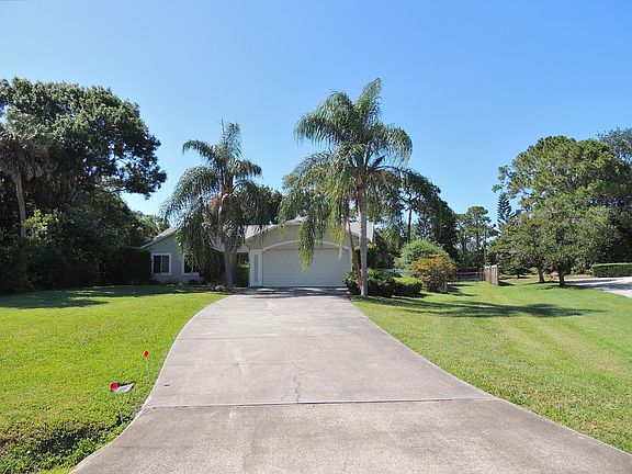 2nd image of 1801 Laurel Oak Dr N