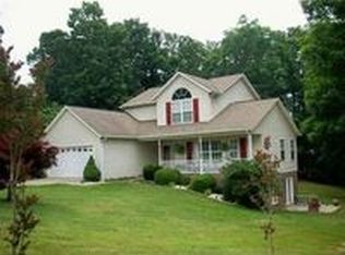 25 Oakmont Dr, Taylorsville, NC 28681