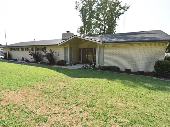 2233 Meadowlane St, Seminole, OK 74868