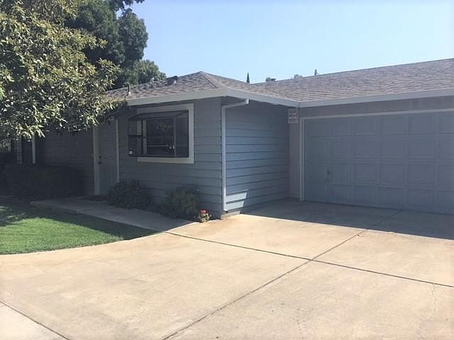 1st image of 3299 Holly Dr #B