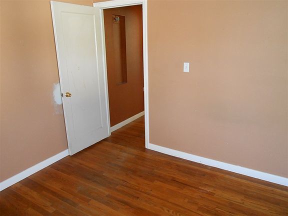 4th image of 15124 E 1st Ave
