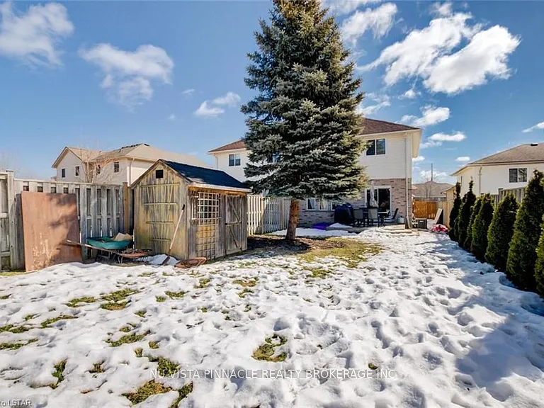 96 Reid Ct — Photo 32