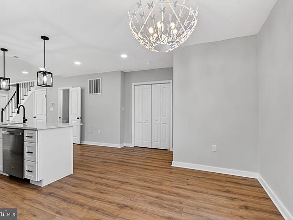 5th image of 305 Decatur St NW