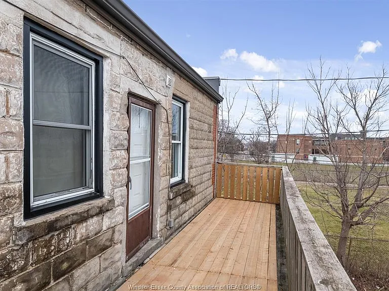 900 Ottawa St #5 — Photo 12