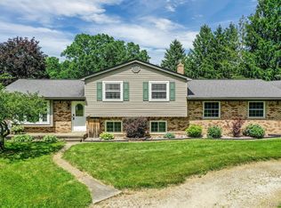 5744 Suntar Valley Dr, Fowlerville, MI