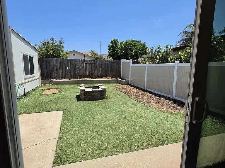 1319 Thermal Ave — Photo 32