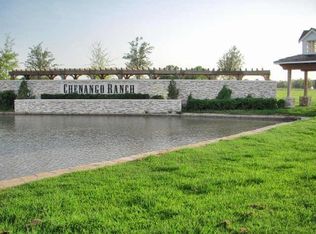 111 Chenango Dr, Angleton, TX 77515